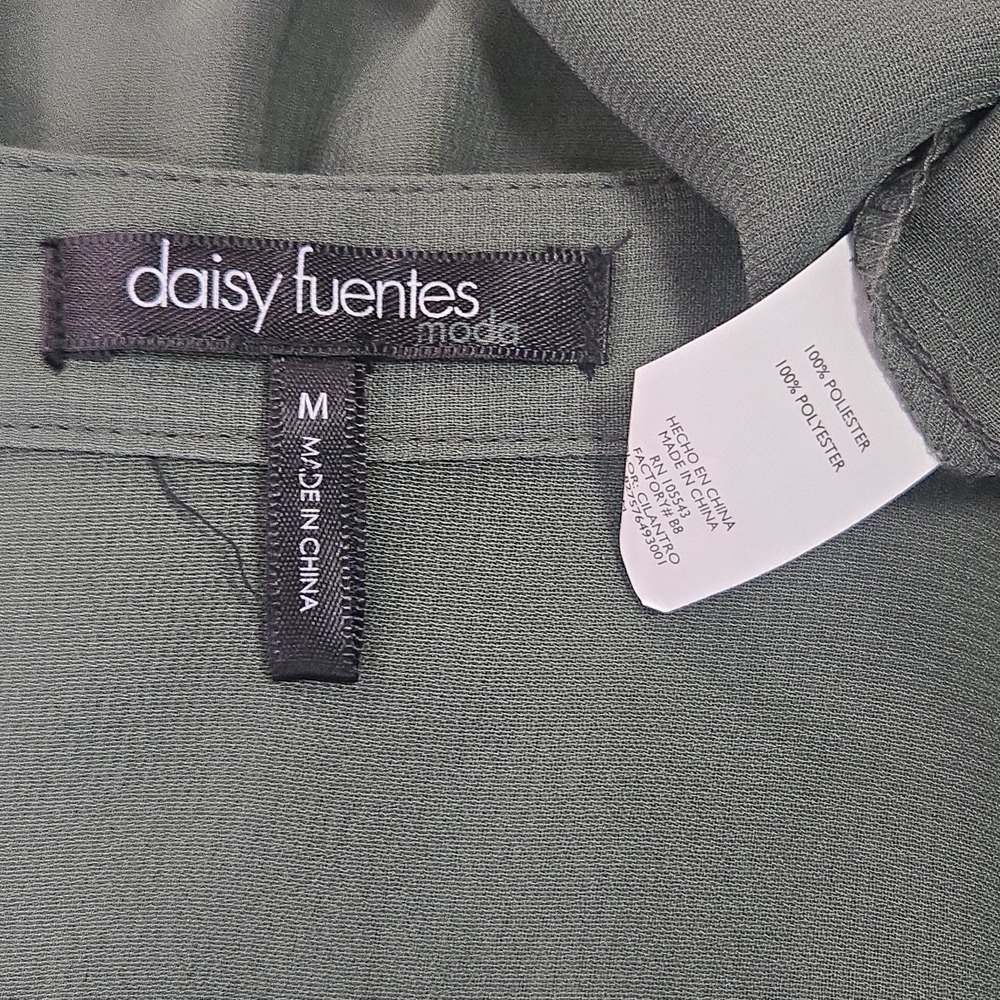 Daisy Fuentes Medium Green Long Sleeve Pintuck Blouse Top (Shell) - Picture 6 of 6